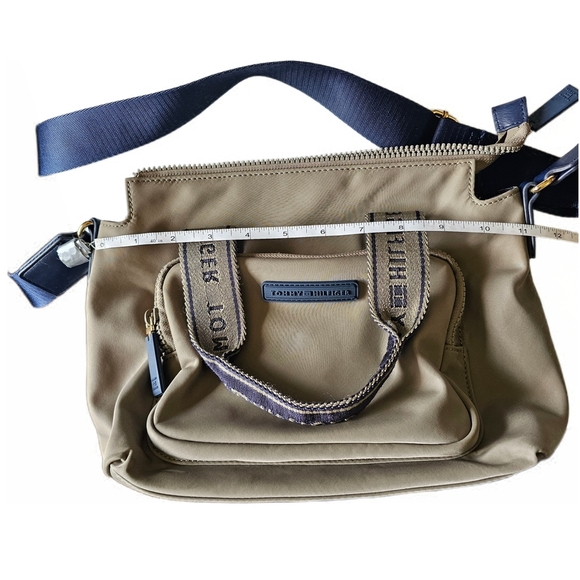 Tommy Hilfiger Cream and Blue Crossbody Bag with Modern Design - Picture 9 of 11